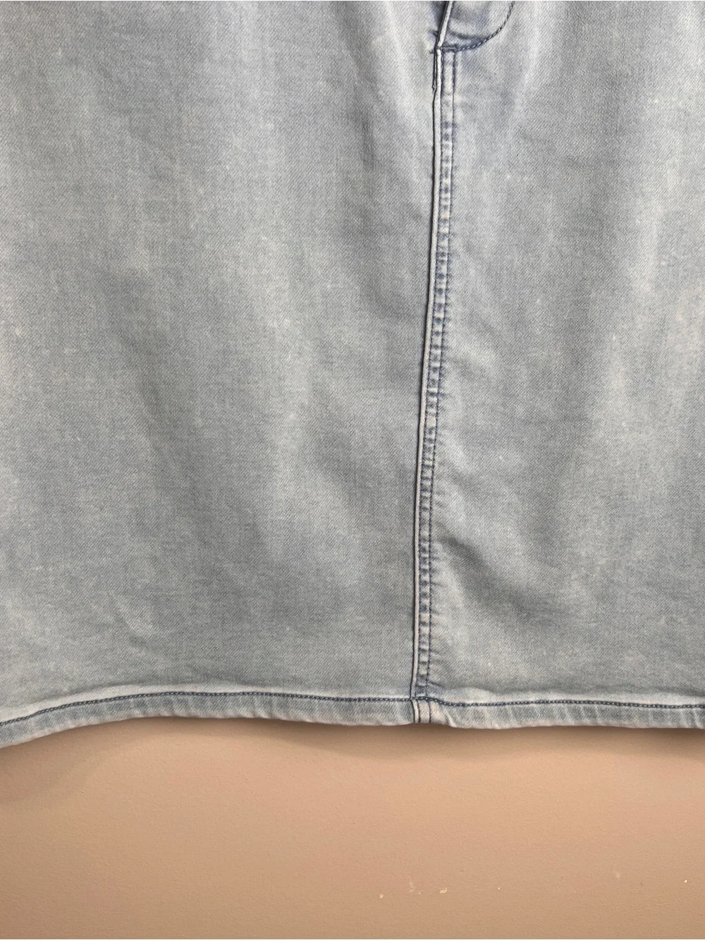 32 Degrees Cool Denim Skirt Sz 10 Blue Light Wash Stretch Casual Knee Length EUC